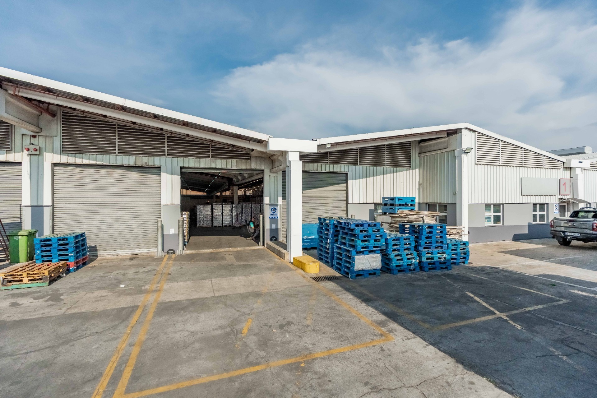 Warehouse For Sale in New Germany, Pinetown, KwaZulu Natal