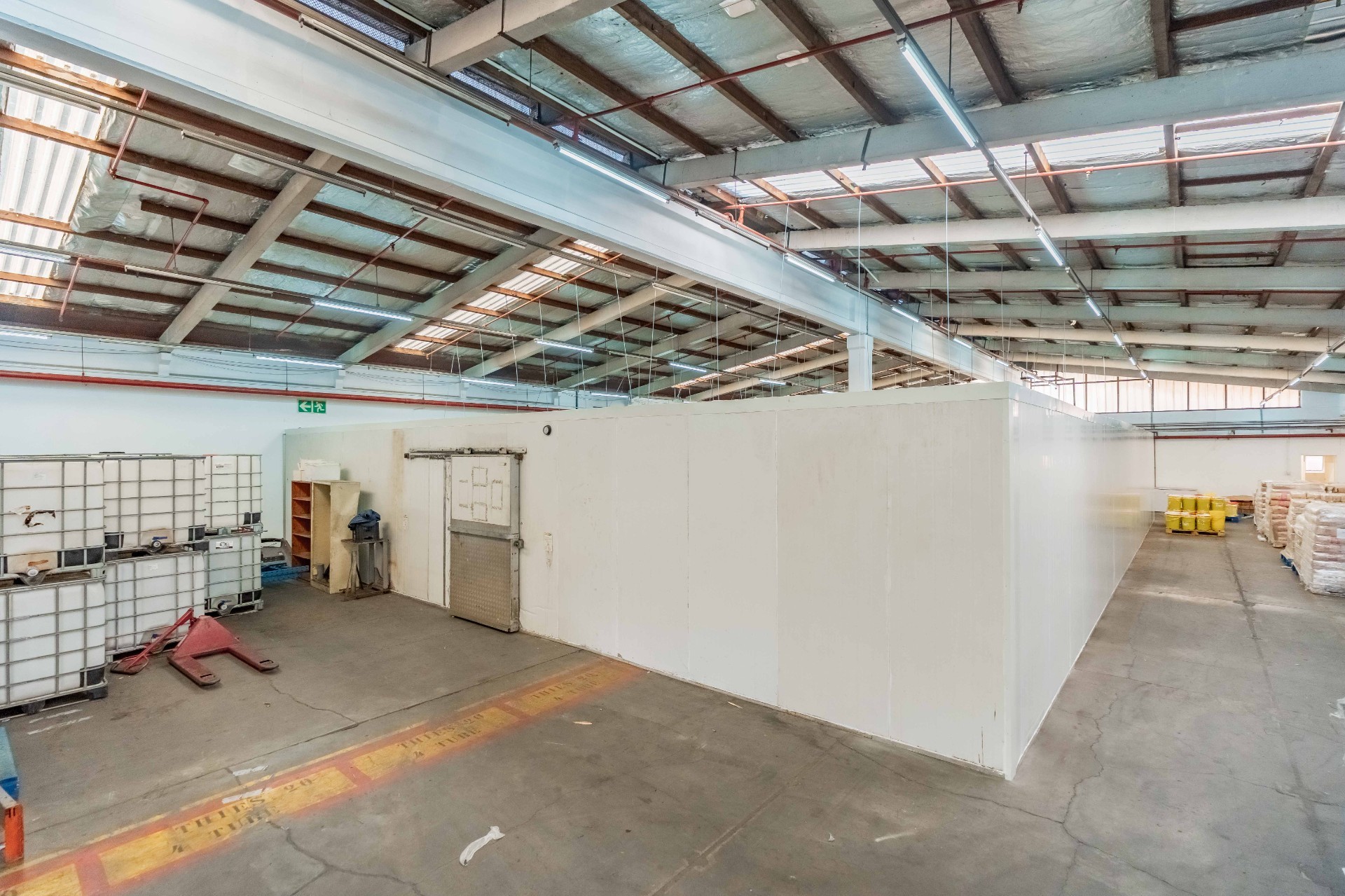 Warehouse For Sale in New Germany, Pinetown, KwaZulu Natal
