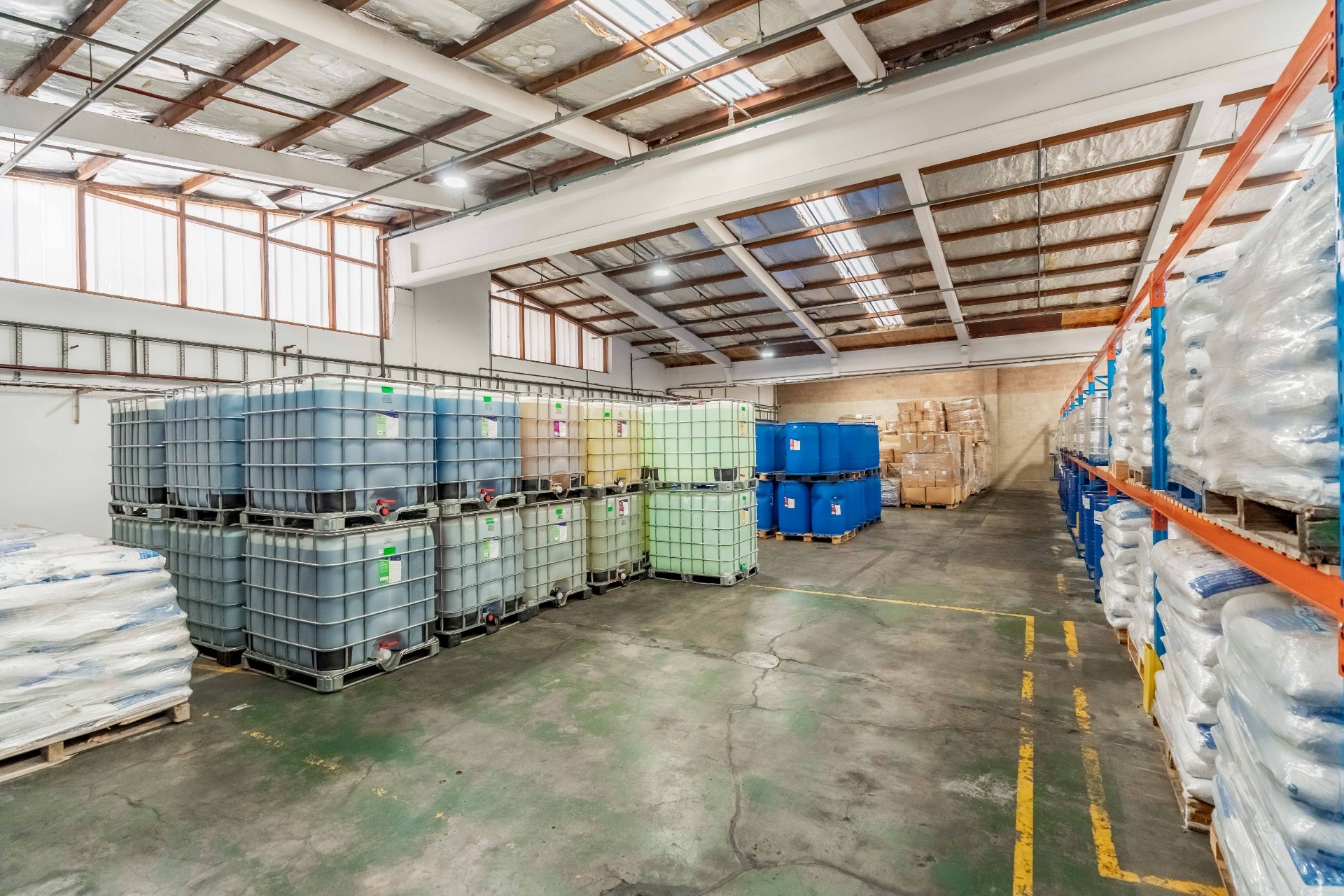 Warehouse For Sale in New Germany, Pinetown, KwaZulu Natal