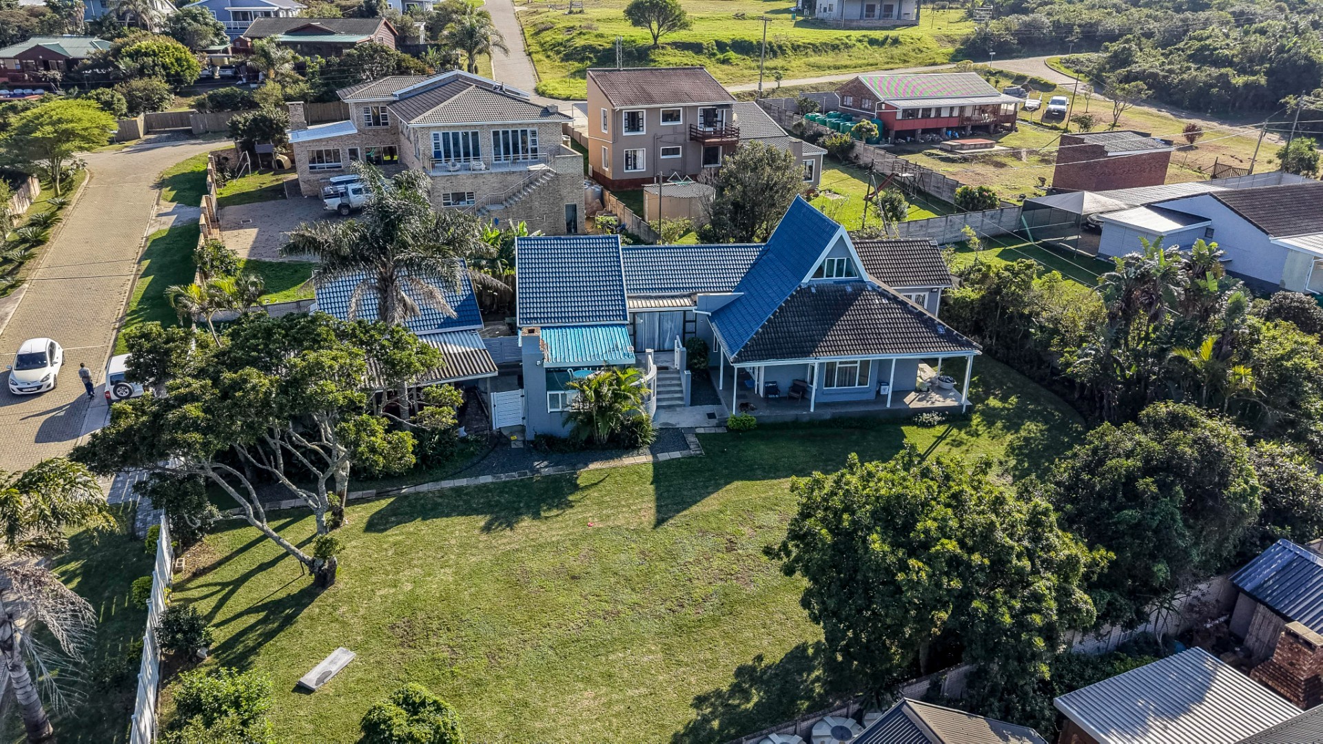 Coastal Living at Its Best - Versatile Family Home with Income Potential in Sunrise-on-Sea