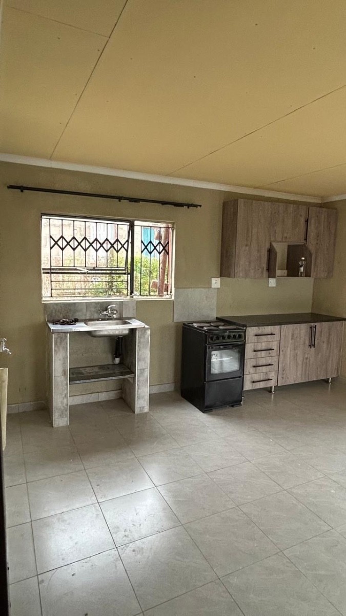 Apartment To Rent in Schoemansdal - Kamatsamo Matsamo Mpumalanga