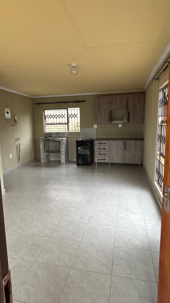 Apartment To Rent in Schoemansdal - Kamatsamo Matsamo Mpumalanga