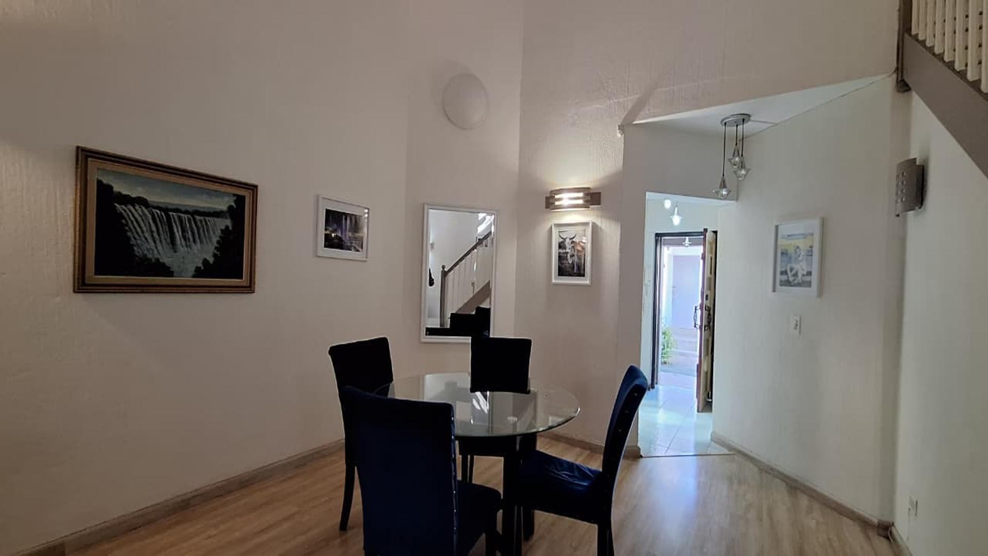 4 Bedroom House for Sales in Bryanston R1 950 000.00