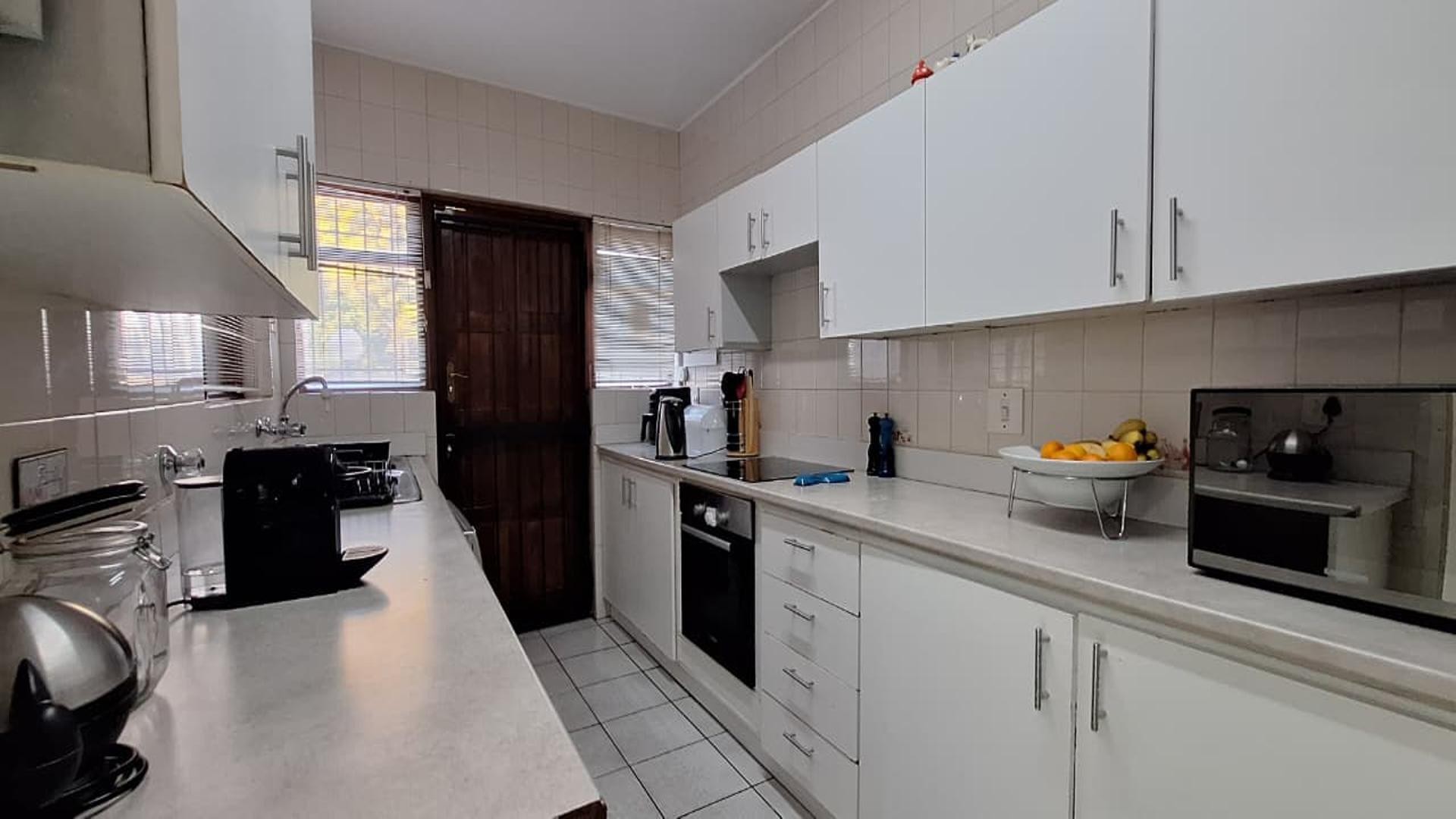 4 Bedroom House for Sales in Bryanston R1 950 000.00