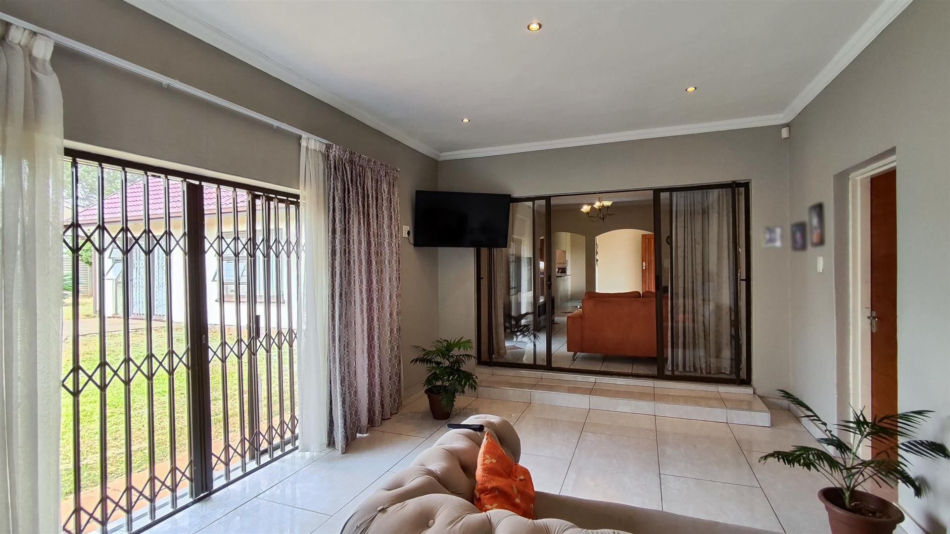House For Sale in Brackendowns, Alberton