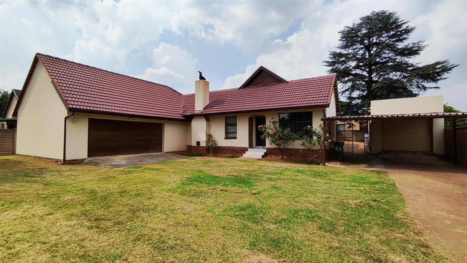 House For Sale in Brackendowns, Alberton