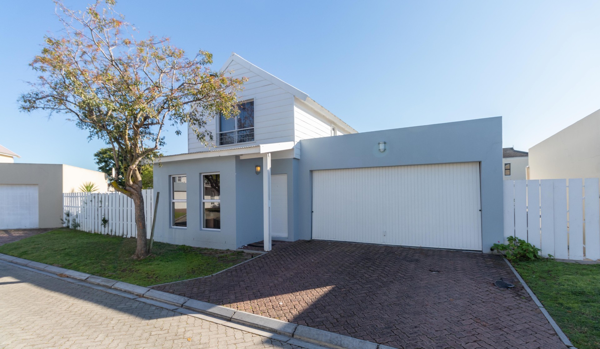 Pet Friendly Family Home in Sought-After Coral Grove Estate