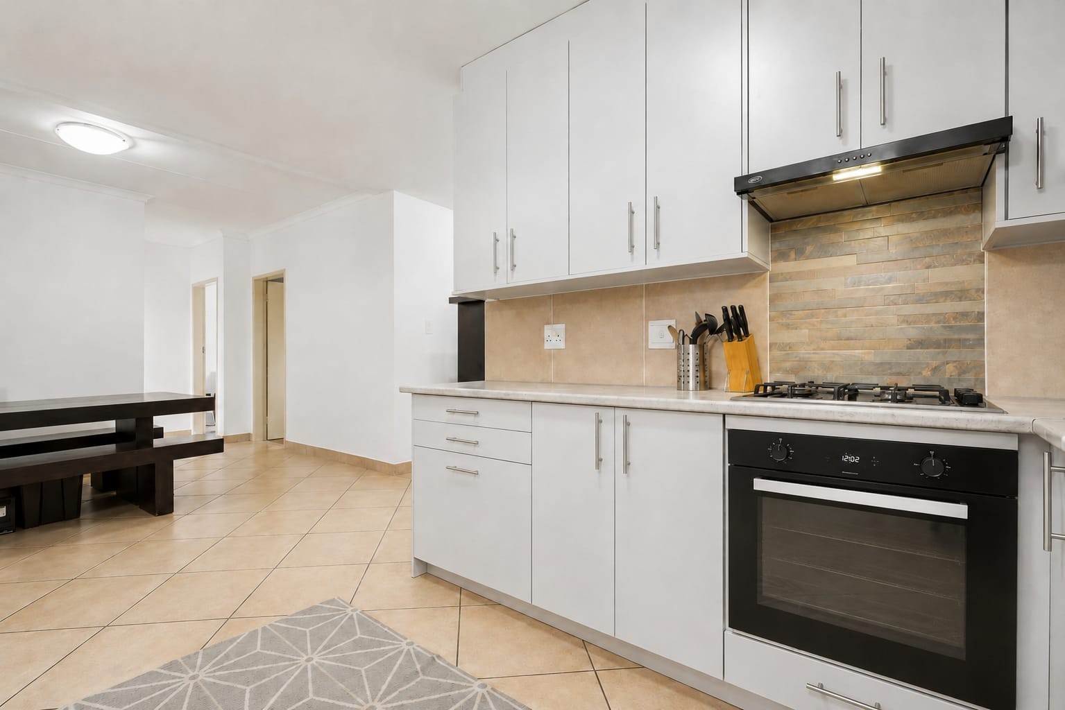 Apartment for sale in Glen Marais, Kempton Park, 105 m²