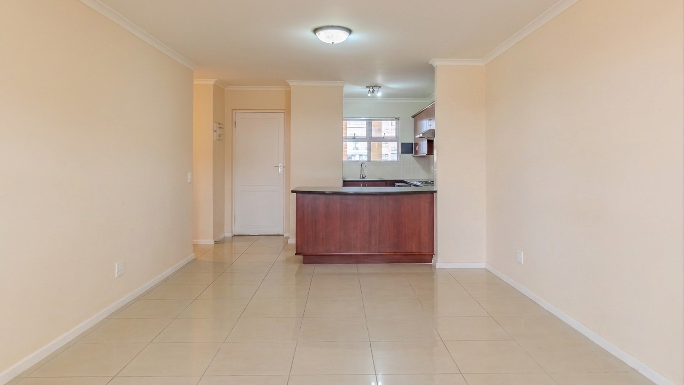 Stylish, Secure and Convenient Century City Living 4