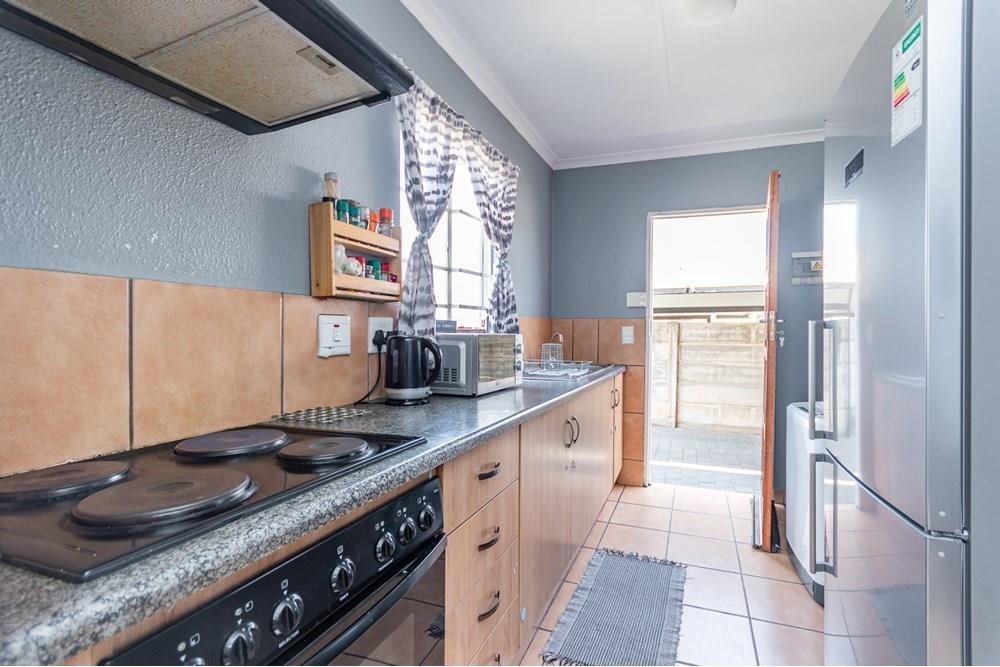 Exclusive 3-Bedroom Cluster Home in Secure Estate | Ideal for Professionals