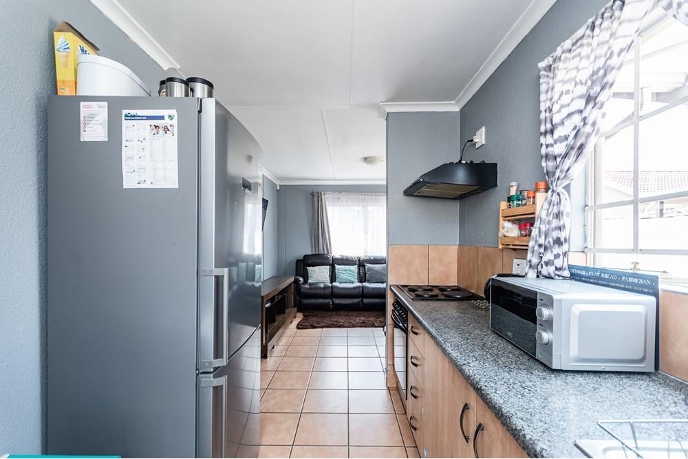 Exclusive 3-Bedroom Cluster Home in Secure Estate | Ideal for Professionals