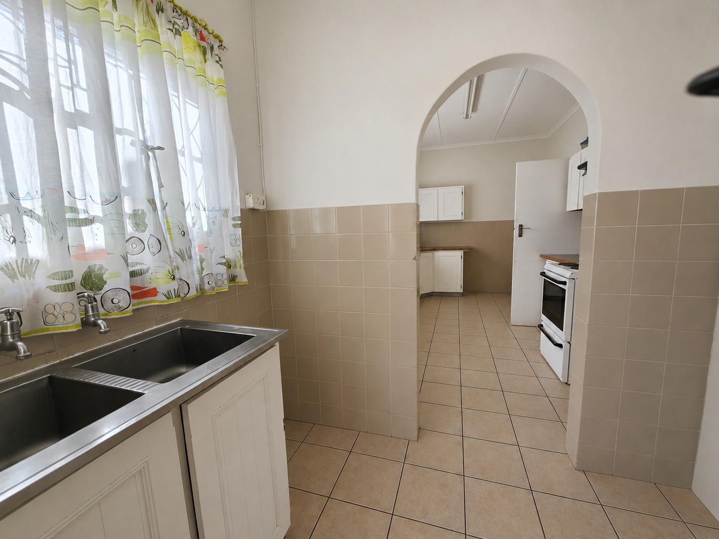 Loads of possibilities in this Meerensee home