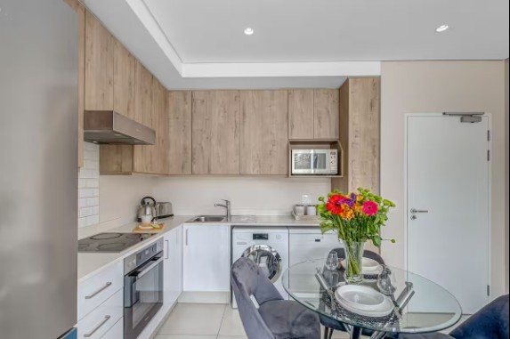Apartment To Rent in Sandton City, Sandton