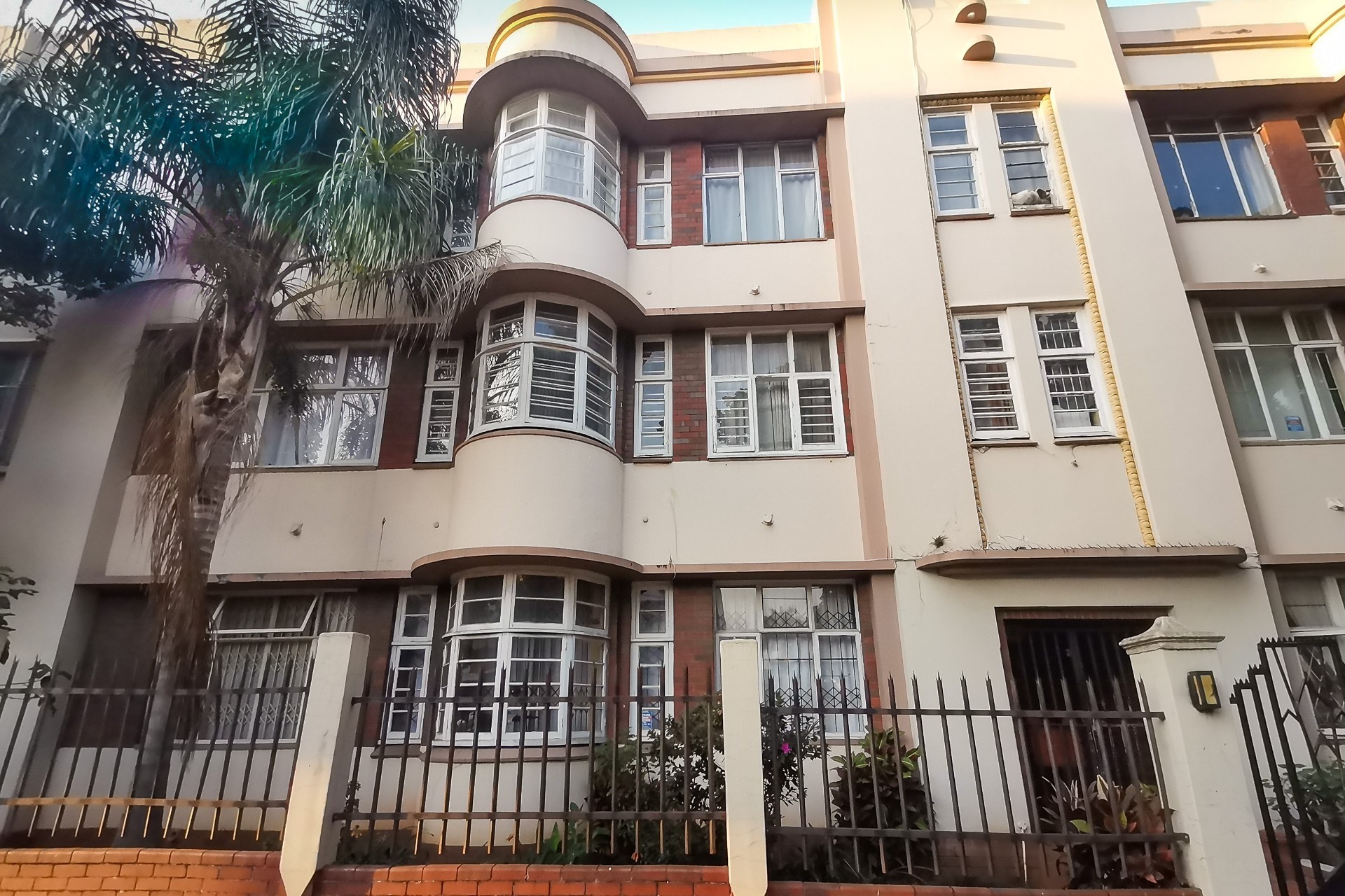 Apartment For Sale in Glenwood Durban KwaZulu Natal