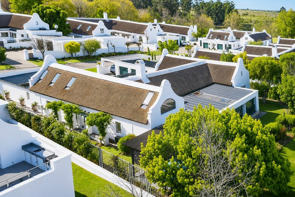 Masterpiece of Cape Dutch Elegance on the Fairways of Fancourt