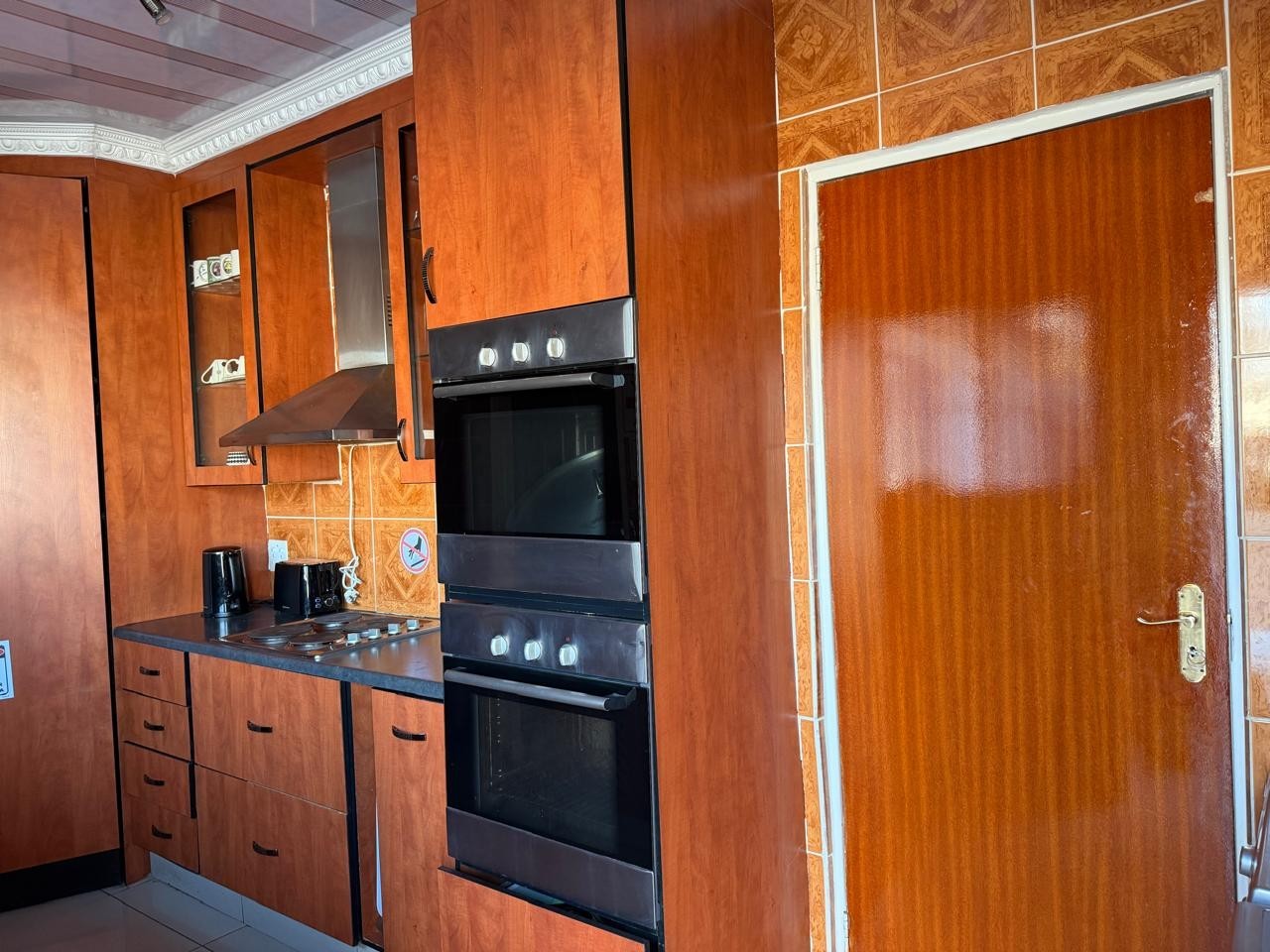 Fully furnished Cottage To Rent in Noordwyk, Midrand