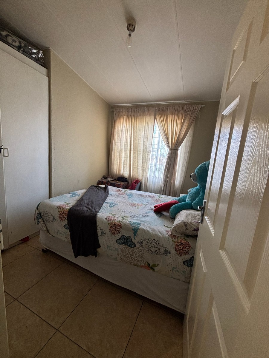 House For Sale in Ridgeway B, Johannesburg