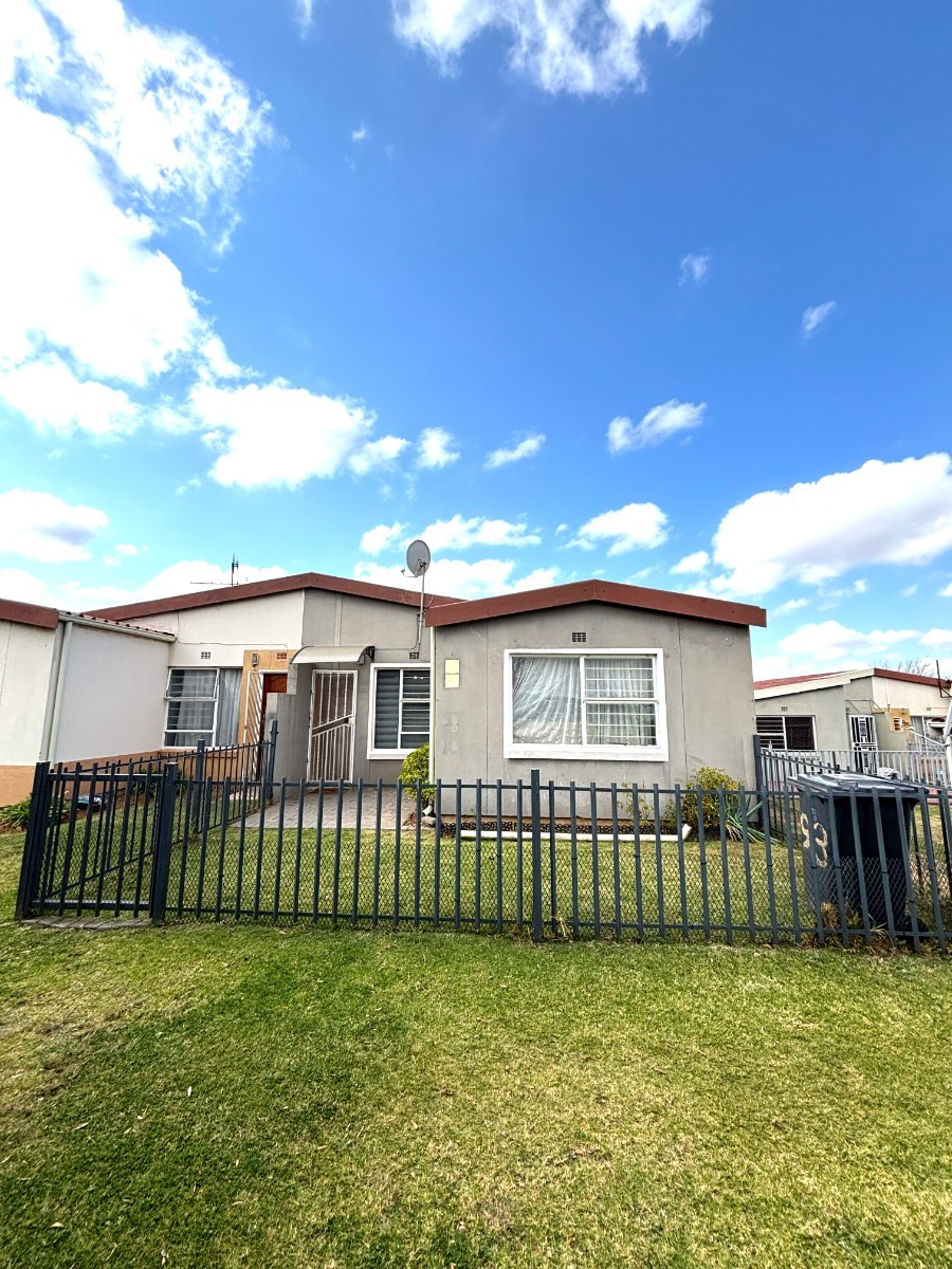 House For Sale in Ridgeway B, Johannesburg