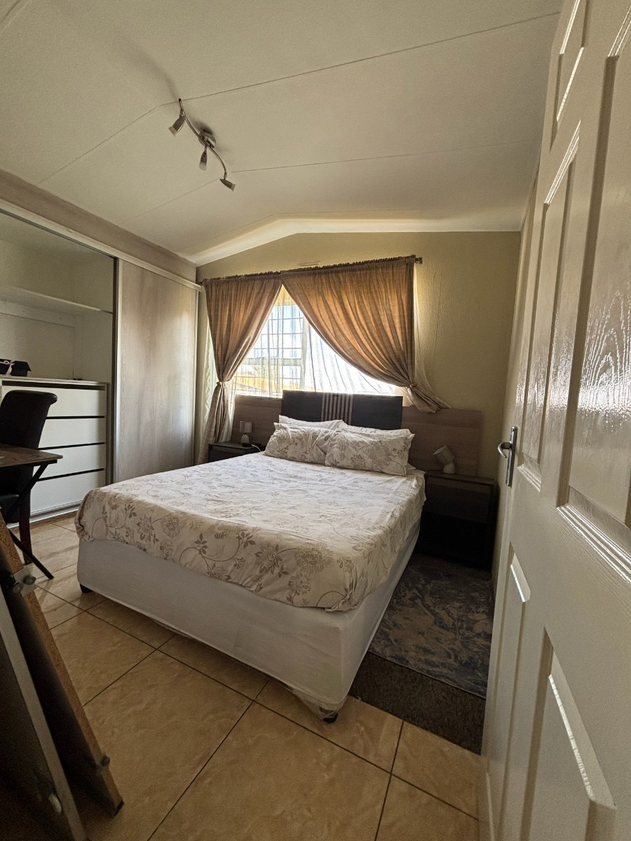 House For Sale in Ridgeway B, Johannesburg