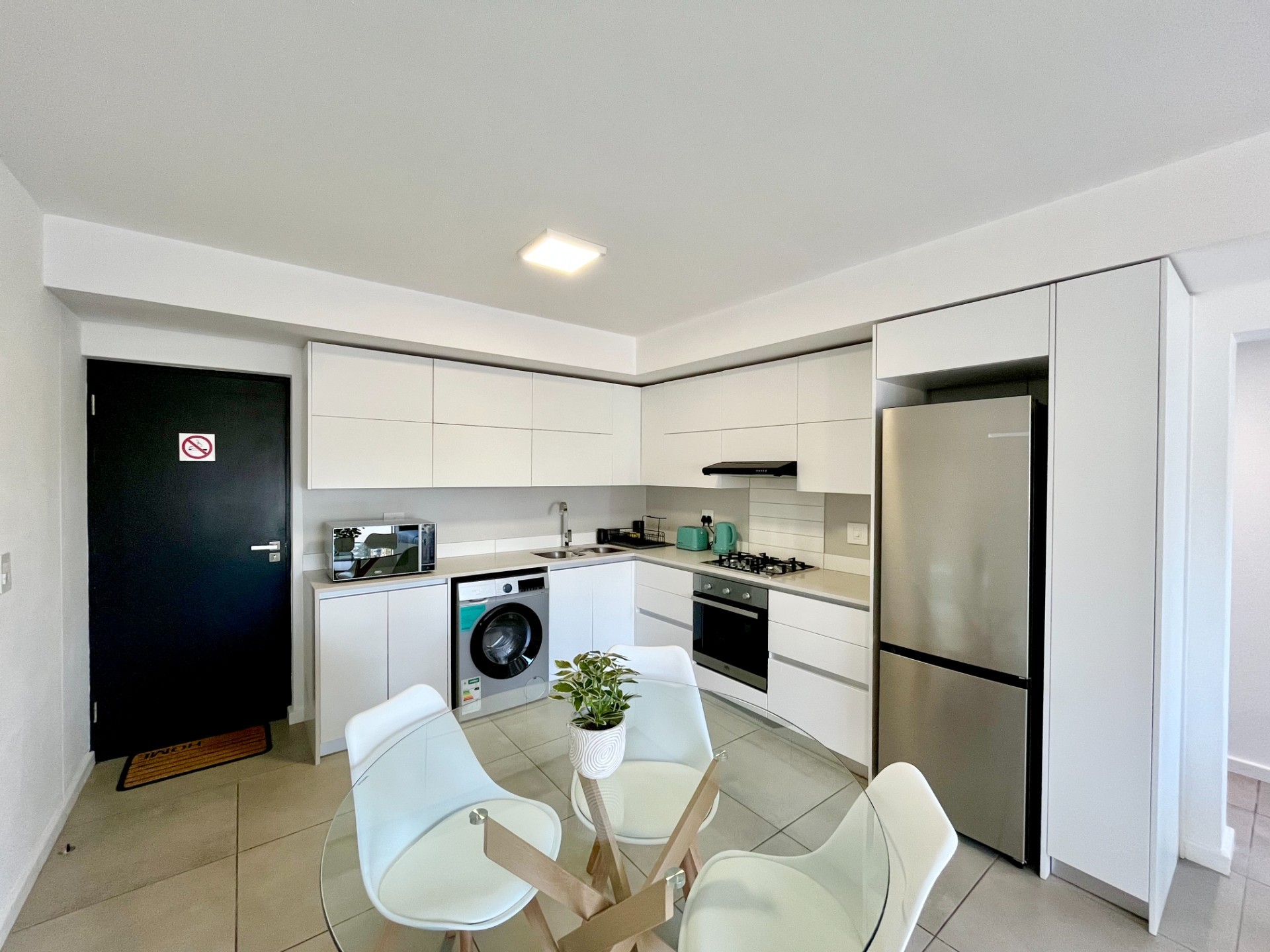 Furnished 2-Bedroom Ground Floor Apartment Near the Beach in Waves Edge