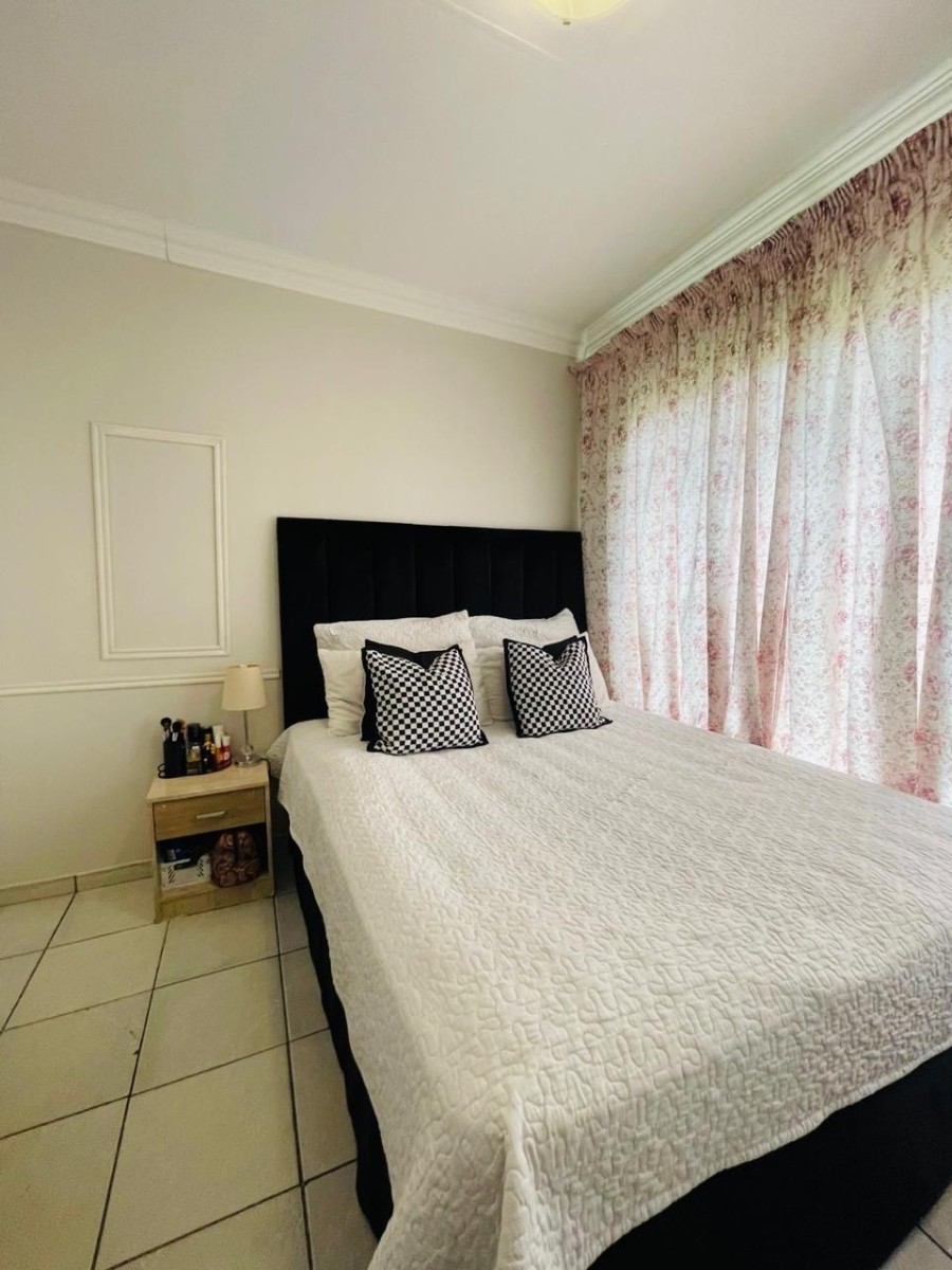 3 Bedroom House For Sale in TheresaPark, Pretoria