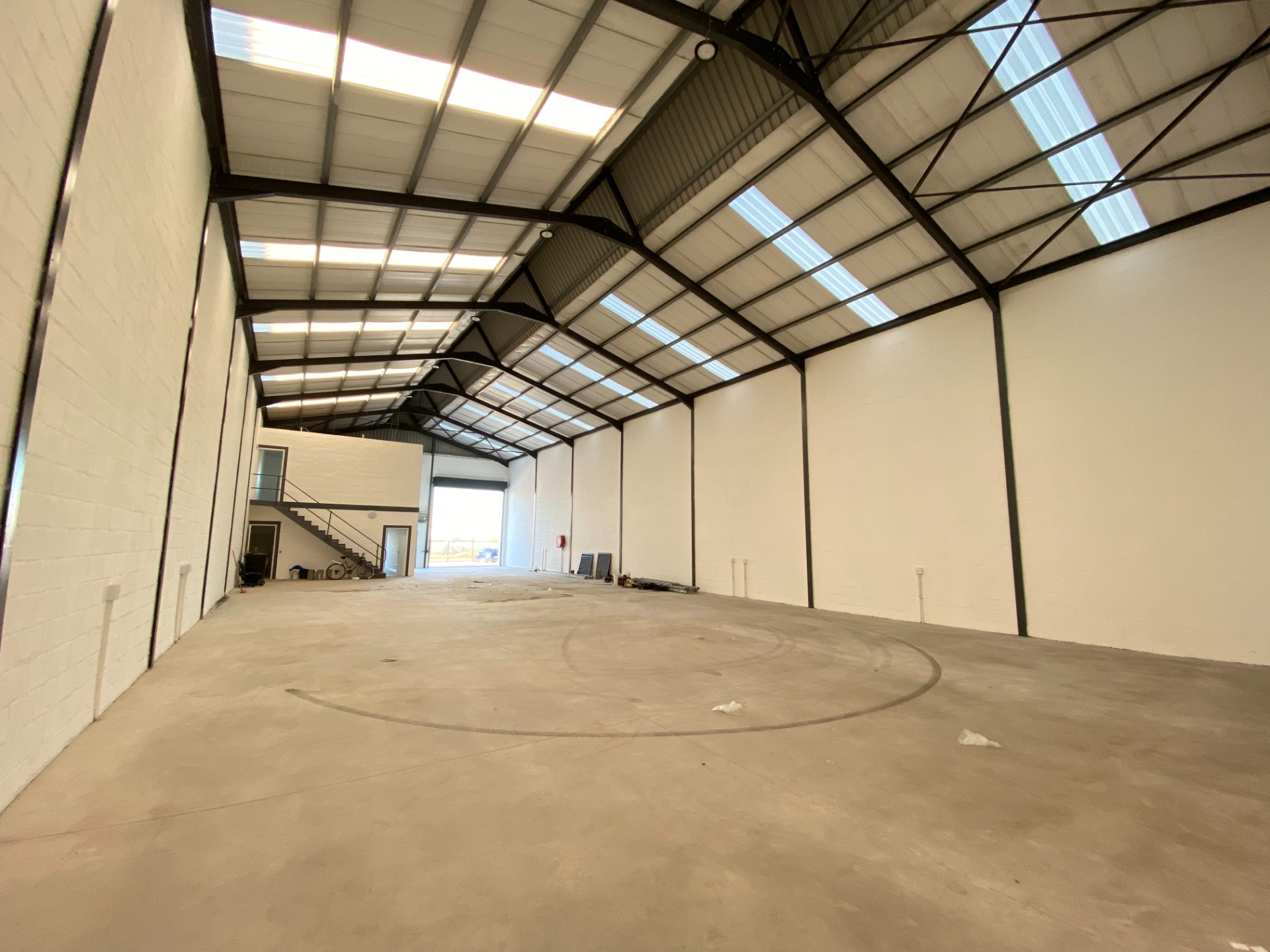 Neat and Secure 420m² Warehouse To Let in Rivergate Industrial, Cape Town