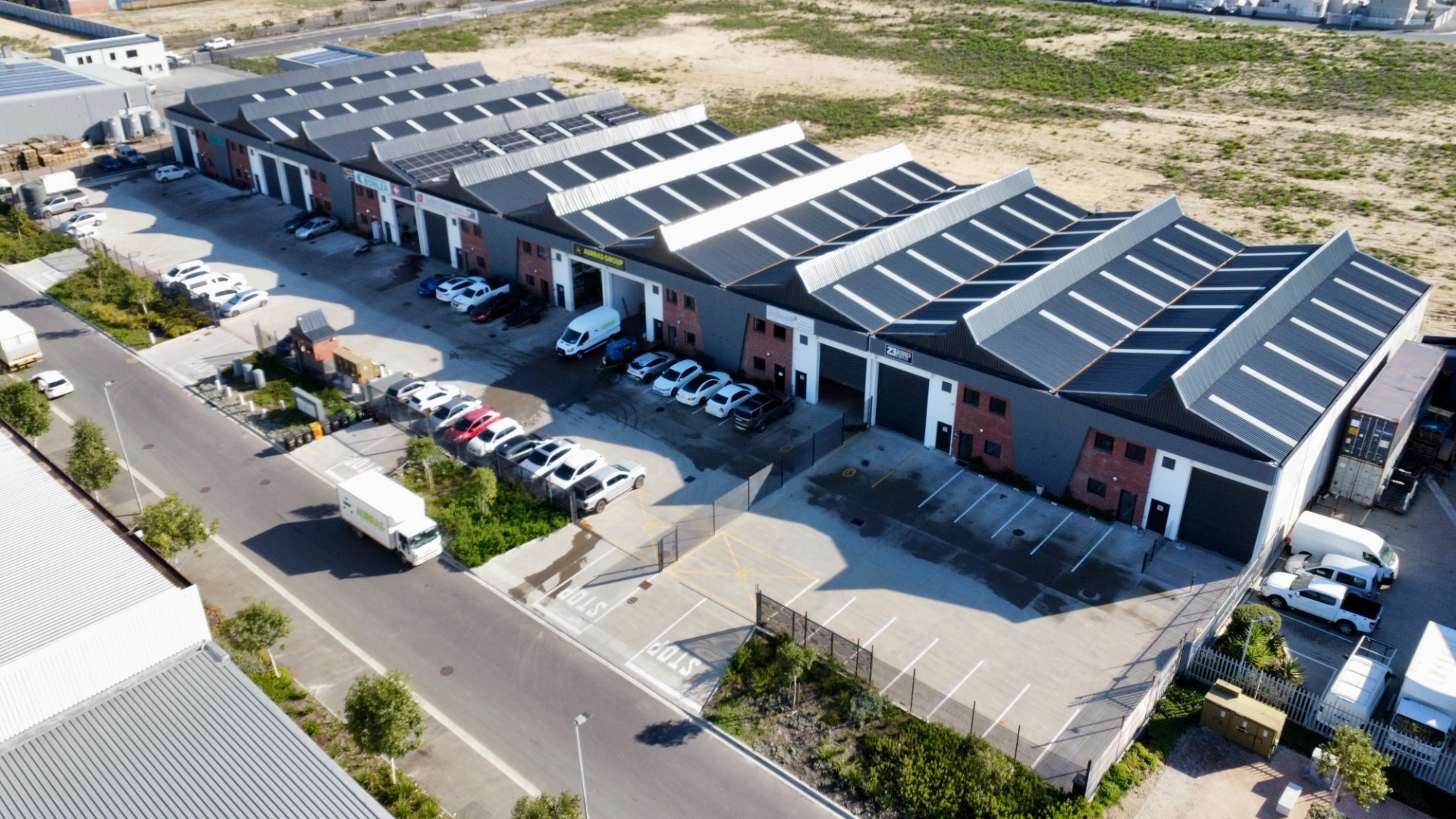 Neat and Secure 420m² Warehouse To Let in Rivergate Industrial, Cape Town
