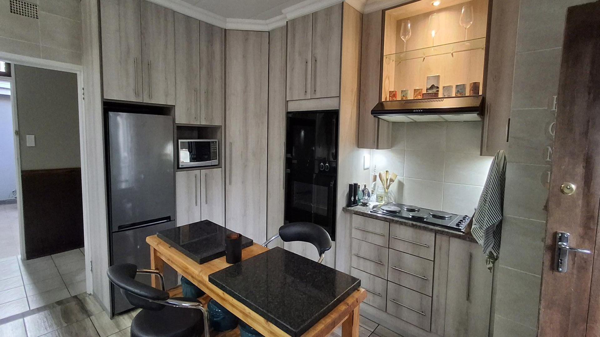 3-Bedroom Family Home with Pool and Garden in Generaal De Wet