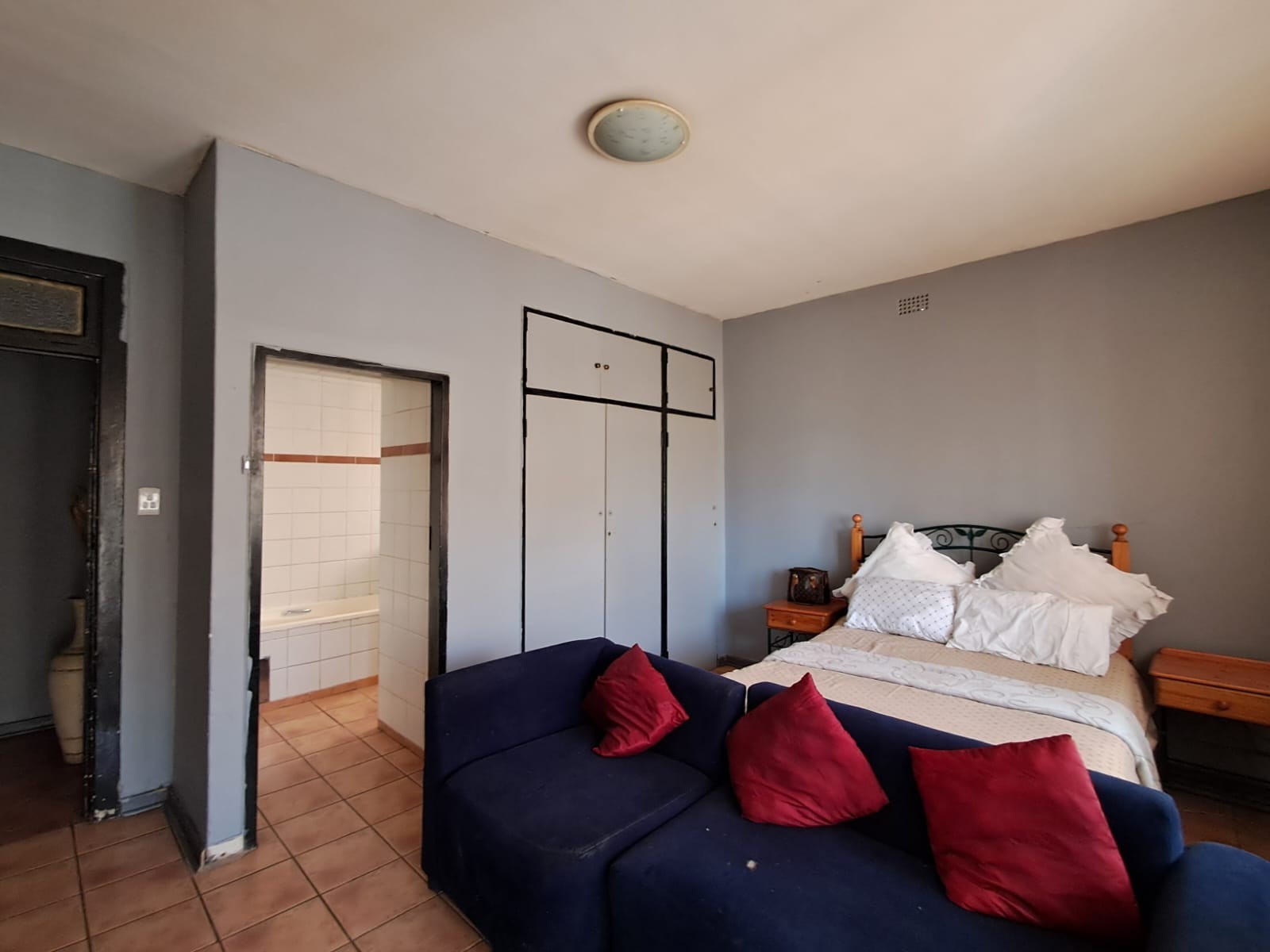 Commercial Property For Sale in Bellevue, Johannesburg