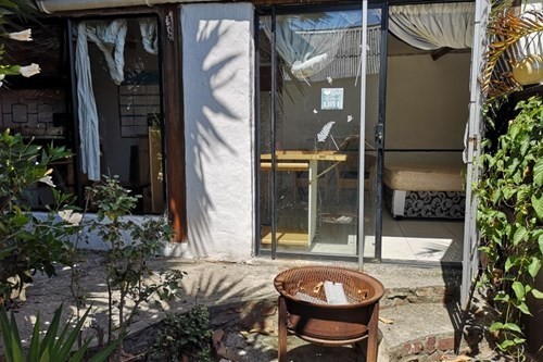 Bachelor Flat to Rent in Richmond Hill