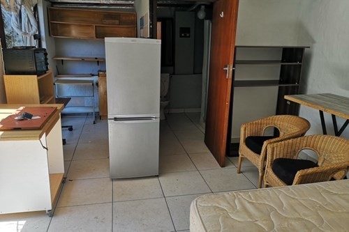 Bachelor Flat to Rent in Richmond Hill