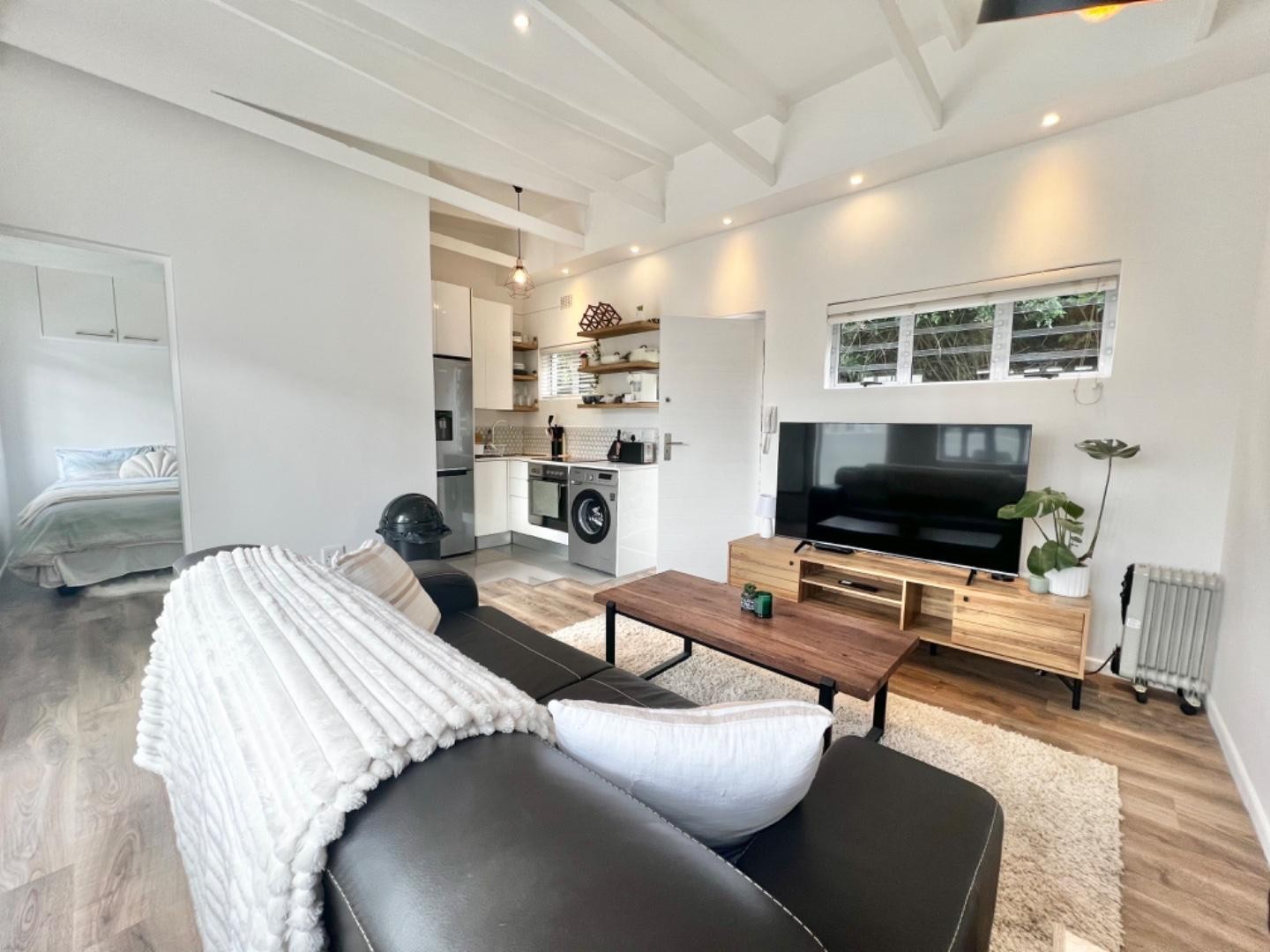 Fully Furnished 1-Bedroom Apartment to Rent in Green Point