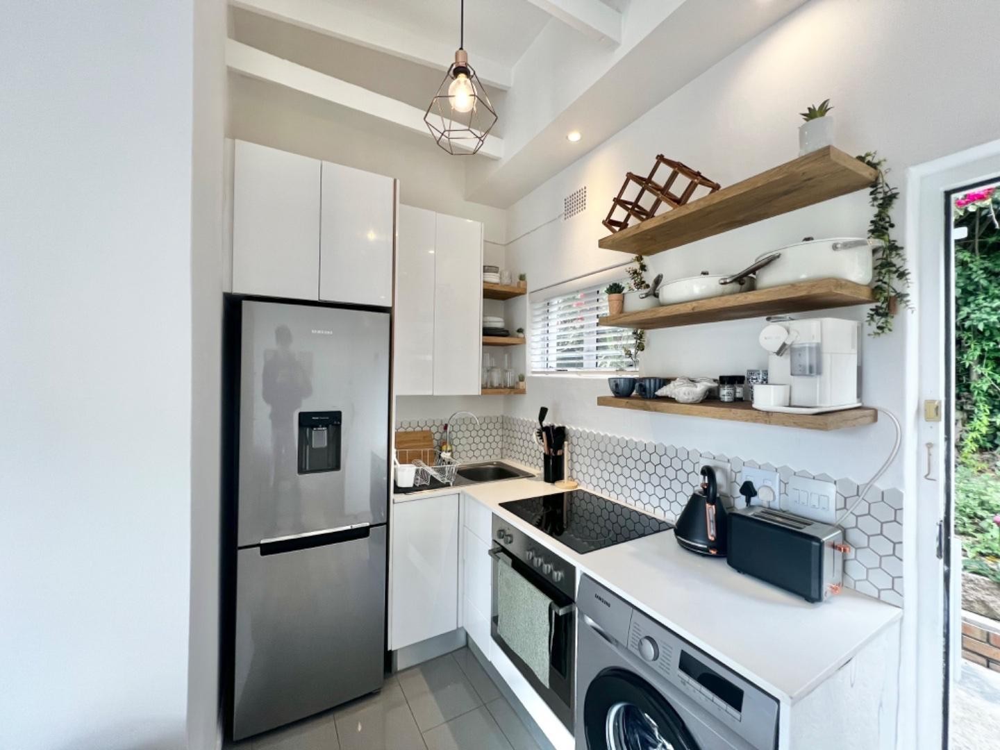 Fully Furnished 1-Bedroom Apartment to Rent in Green Point