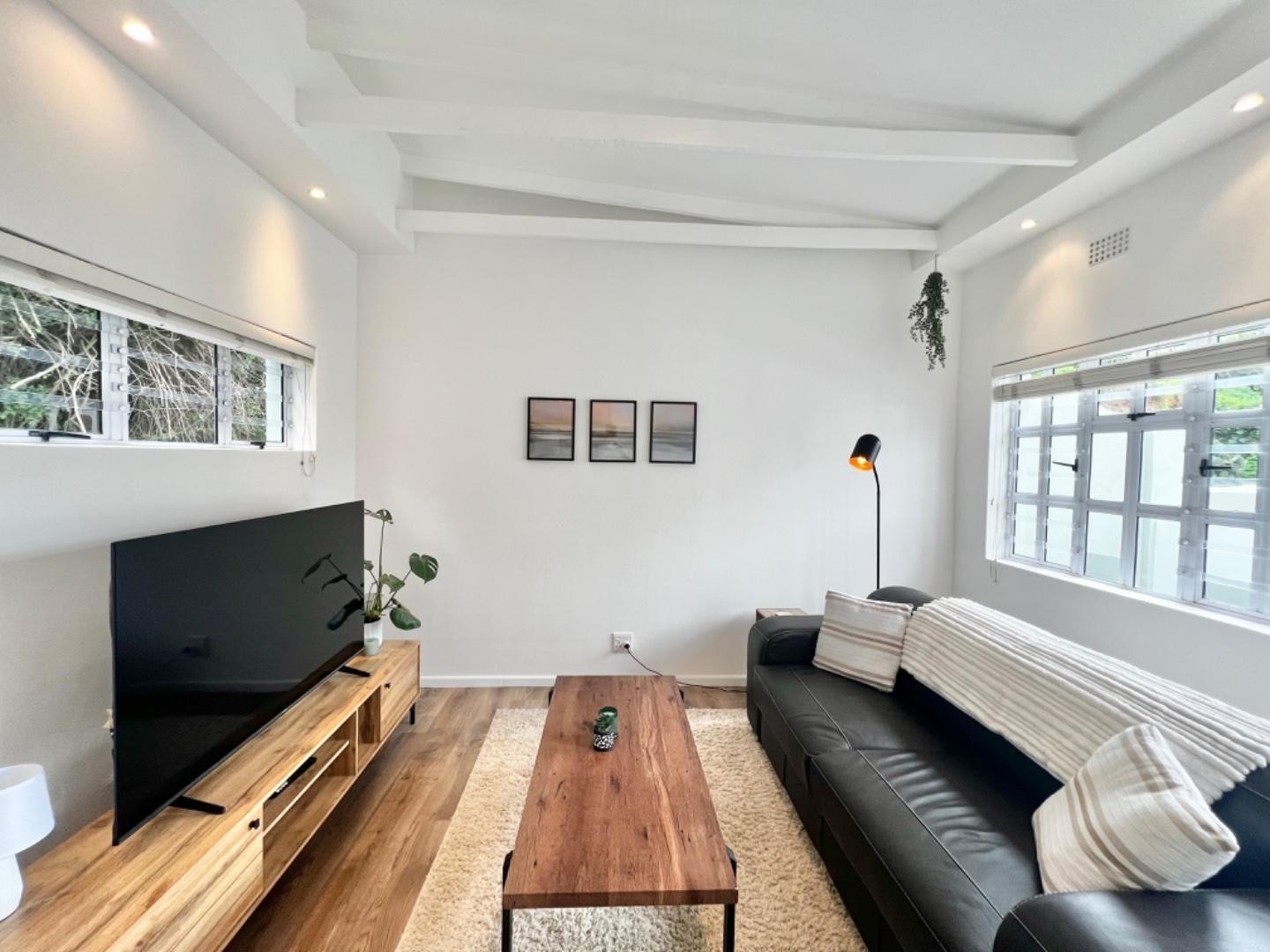 Fully Furnished 1-Bedroom Apartment to Rent in Green Point