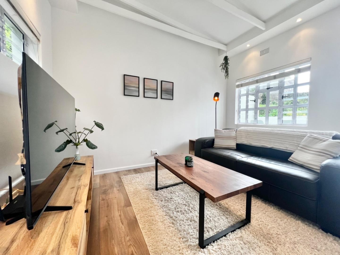Fully Furnished 1-Bedroom Apartment to Rent in Green Point