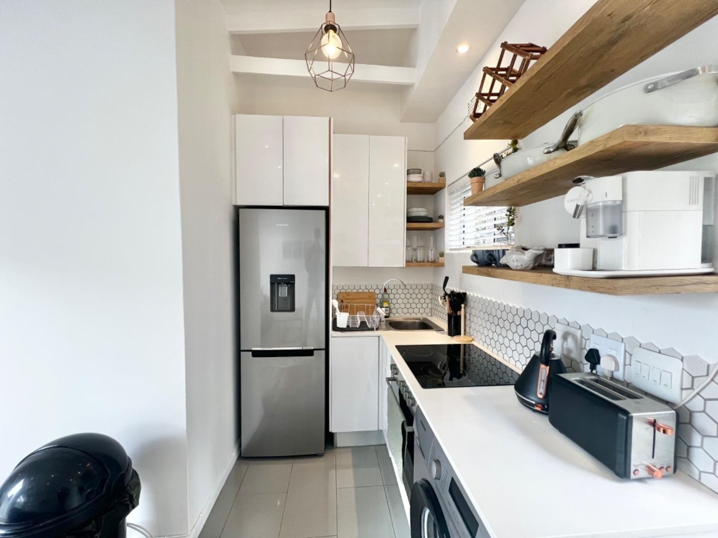 Fully Furnished 1-Bedroom Apartment to Rent in Green Point