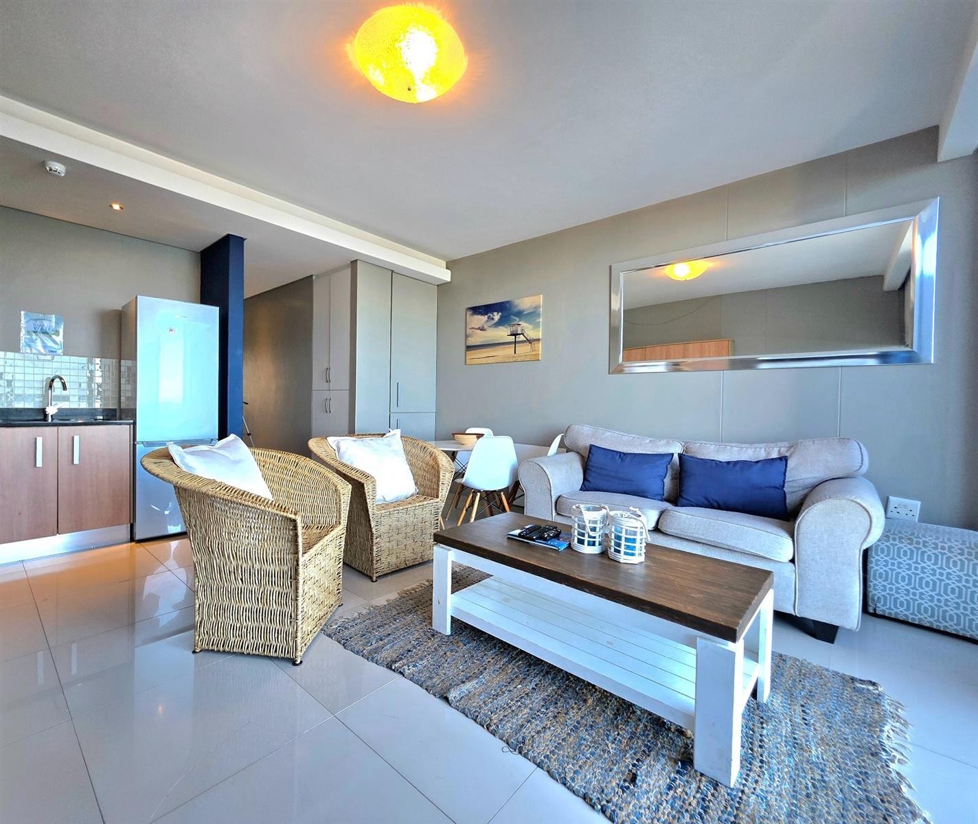 2 BED FULLY FURNISHED BEACHFRONT APARTMENT