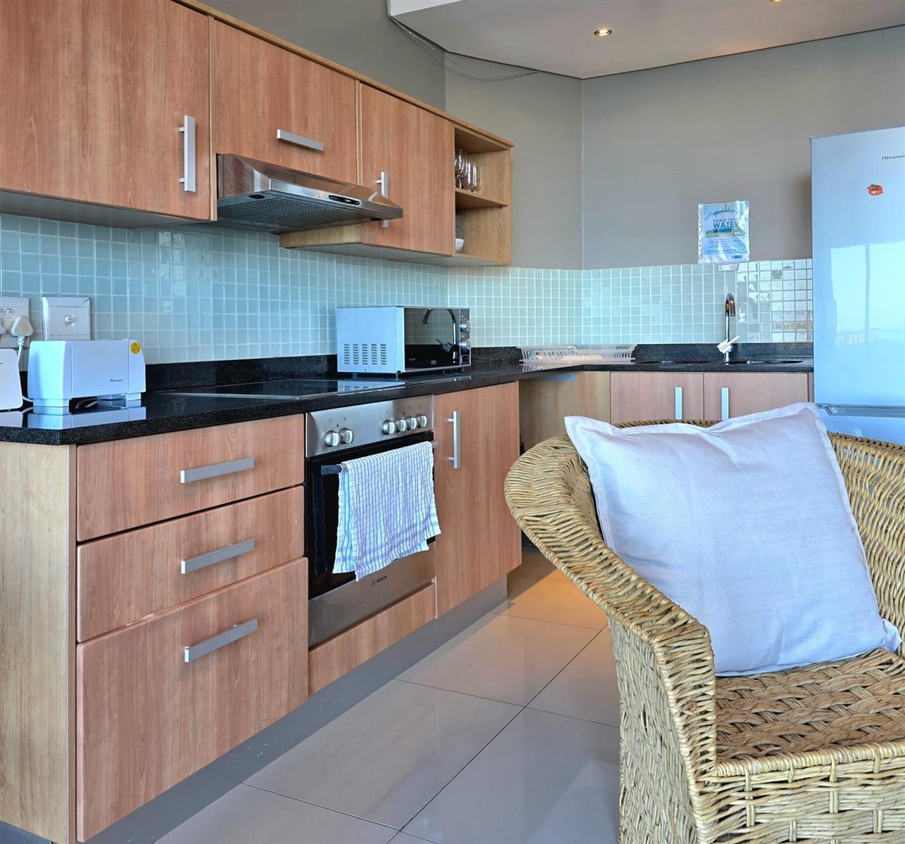 2 BED FULLY FURNISHED BEACHFRONT APARTMENT