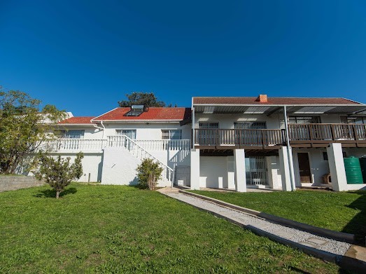 5-Bed Family Home with Pool + Views | Adcockvale