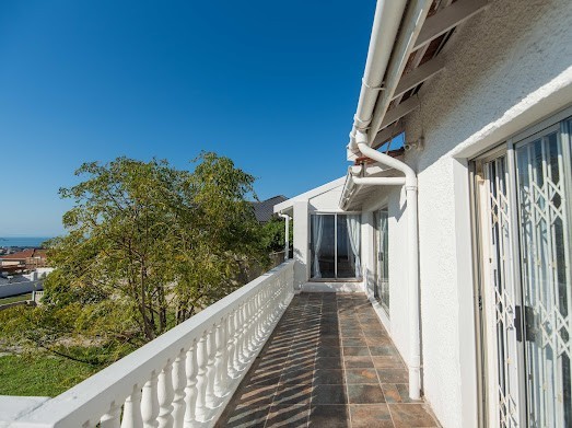 5-Bed Family Home with Pool + Views | Adcockvale