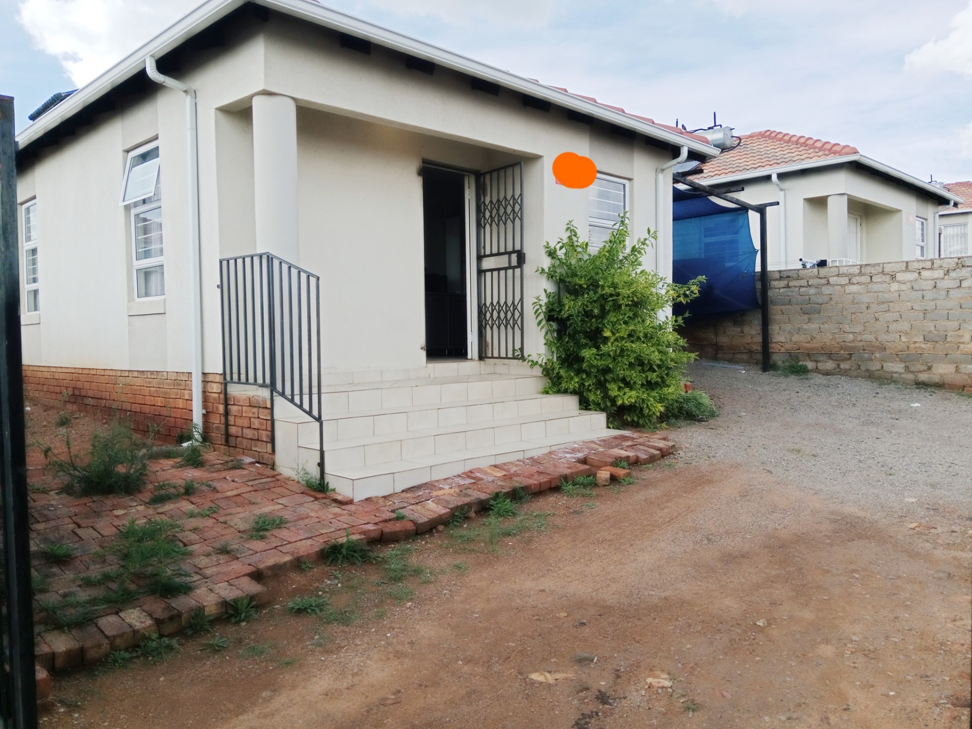 2 Bedroom House To Rent in Glenway Estate, Pretoria