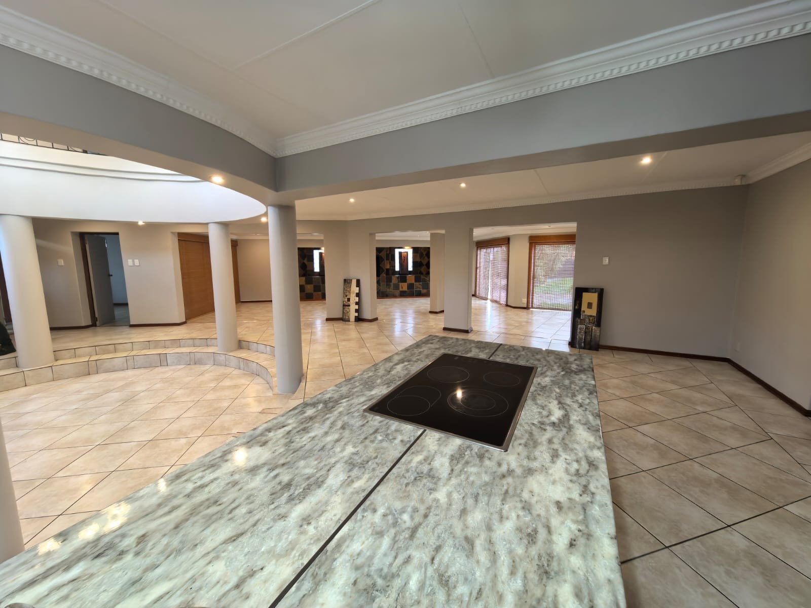 Your Dream 5 Bedroom, 5 Bathroom Oasis Awaits in Roylglen Gardens, Kimberley