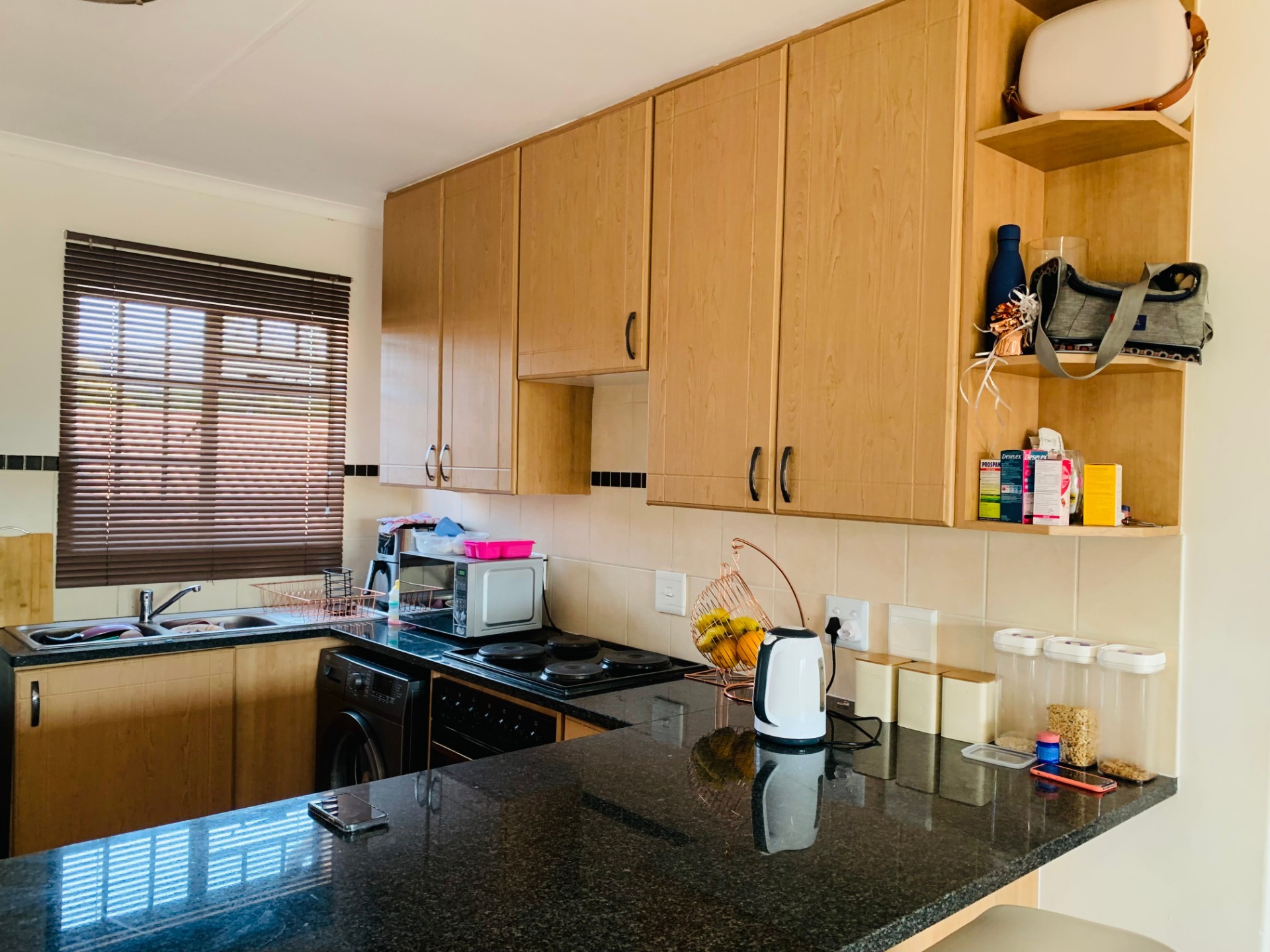 2 Bedroom Apartment To Rent in Theresapark, Akasia