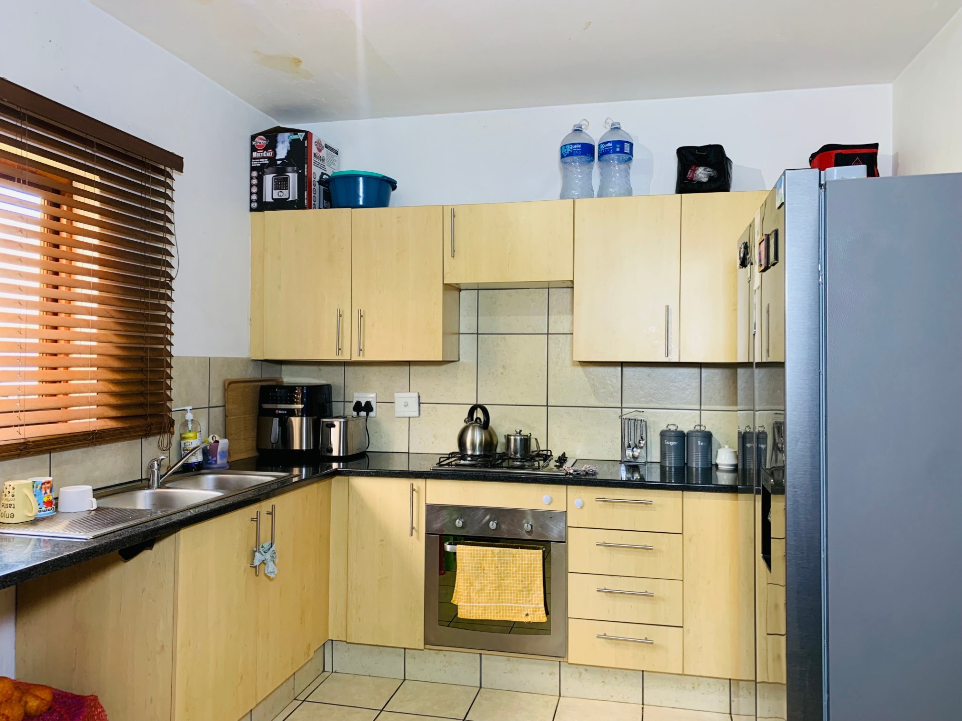 3 bedroom, 2 Bathroom For Sale in Theresapark, Akasia