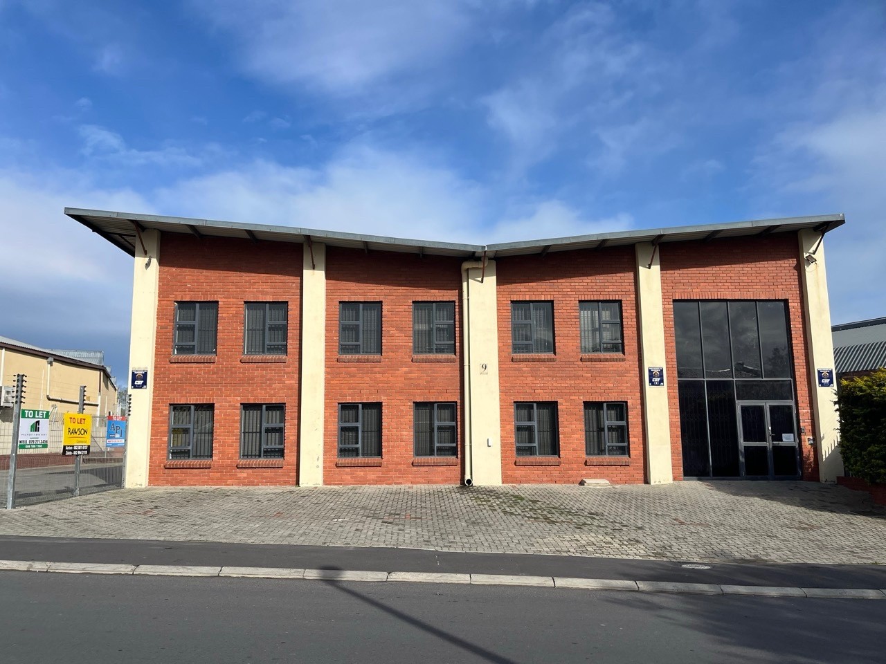 1,067m² Warehouse, Office Facility TO LET | Everite Industrial | Brackenfell