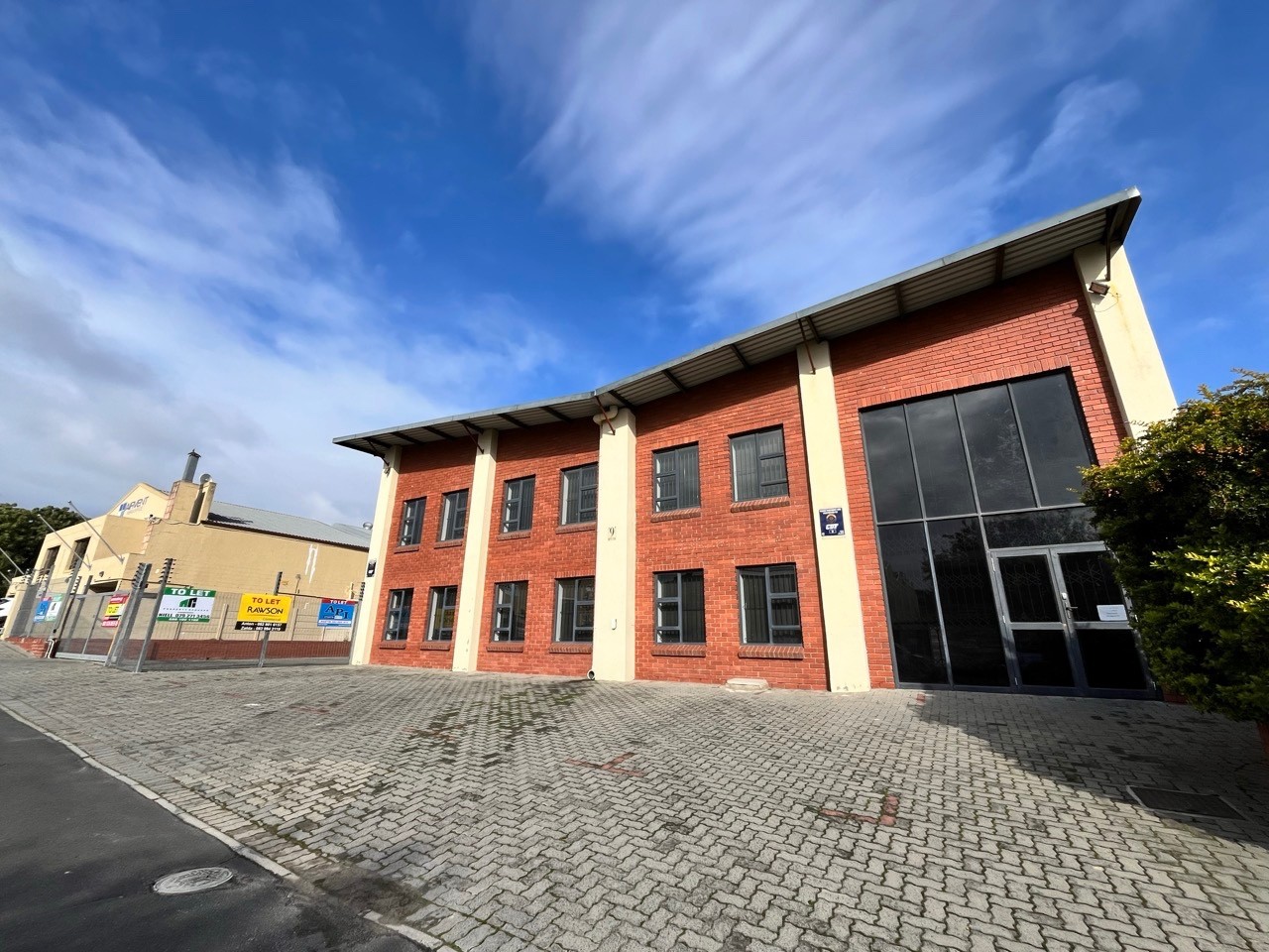 1,067m² Warehouse, Office Facility TO LET | Everite Industrial | Brackenfell