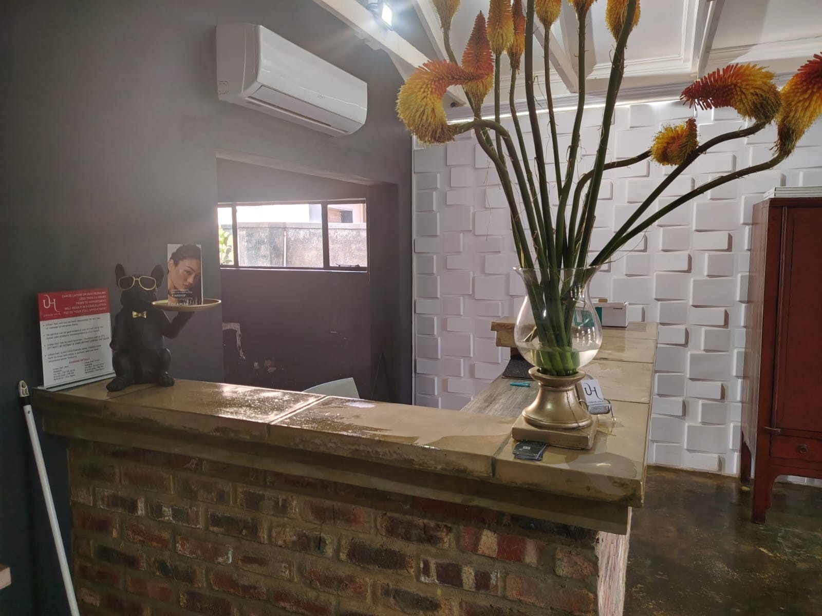 Upmarket Commercial Property for Sale In Flamwood