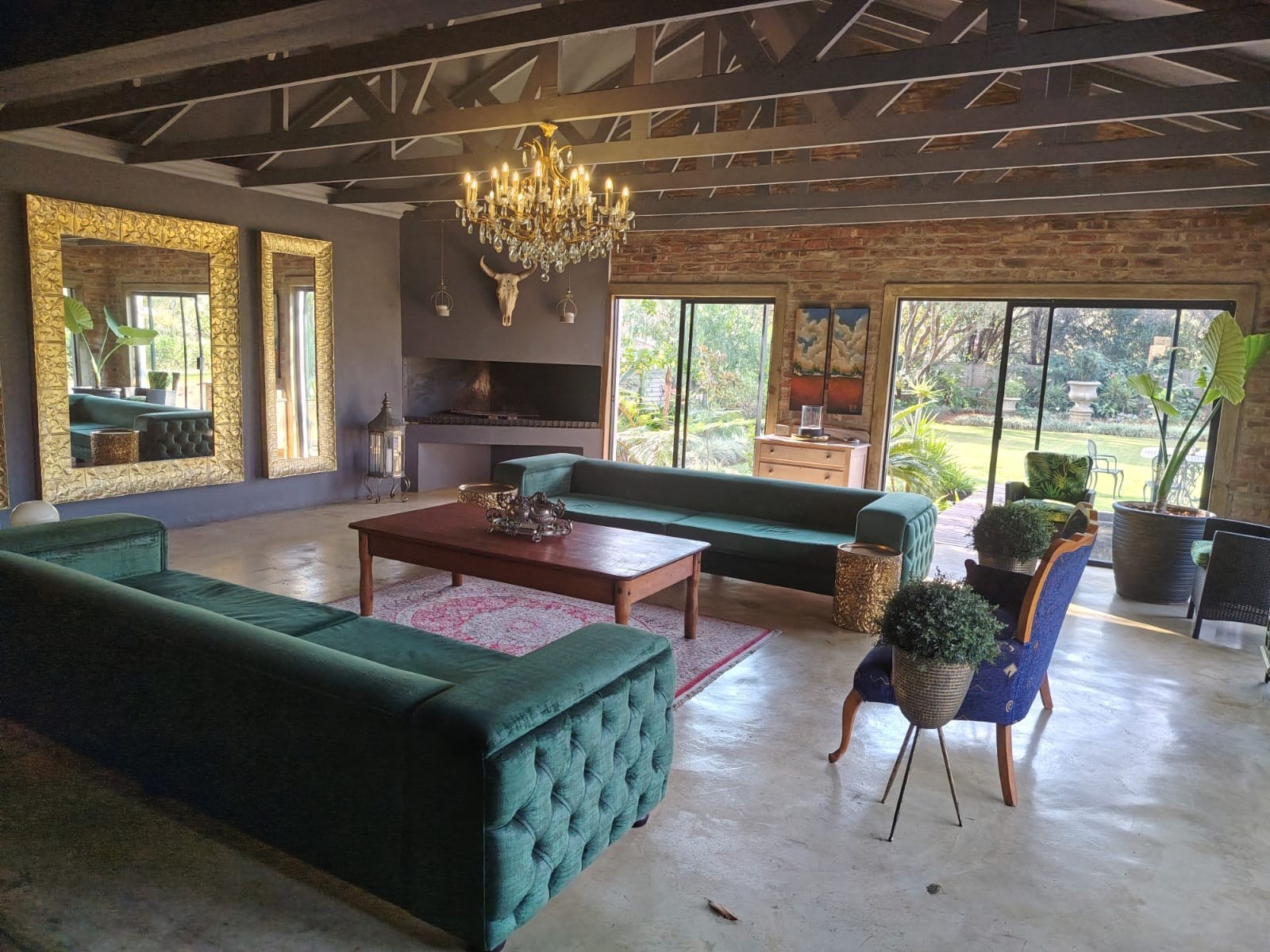 Upmarket Commercial Property for Sale In Flamwood