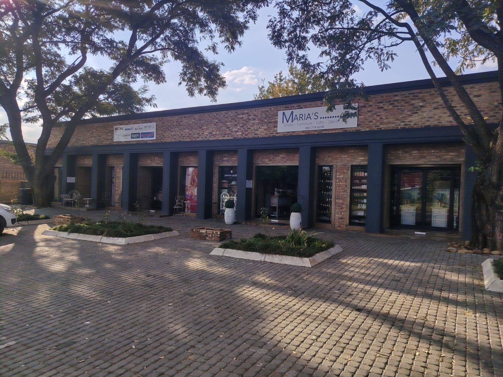Upmarket Commercial Property for Sale In Flamwood