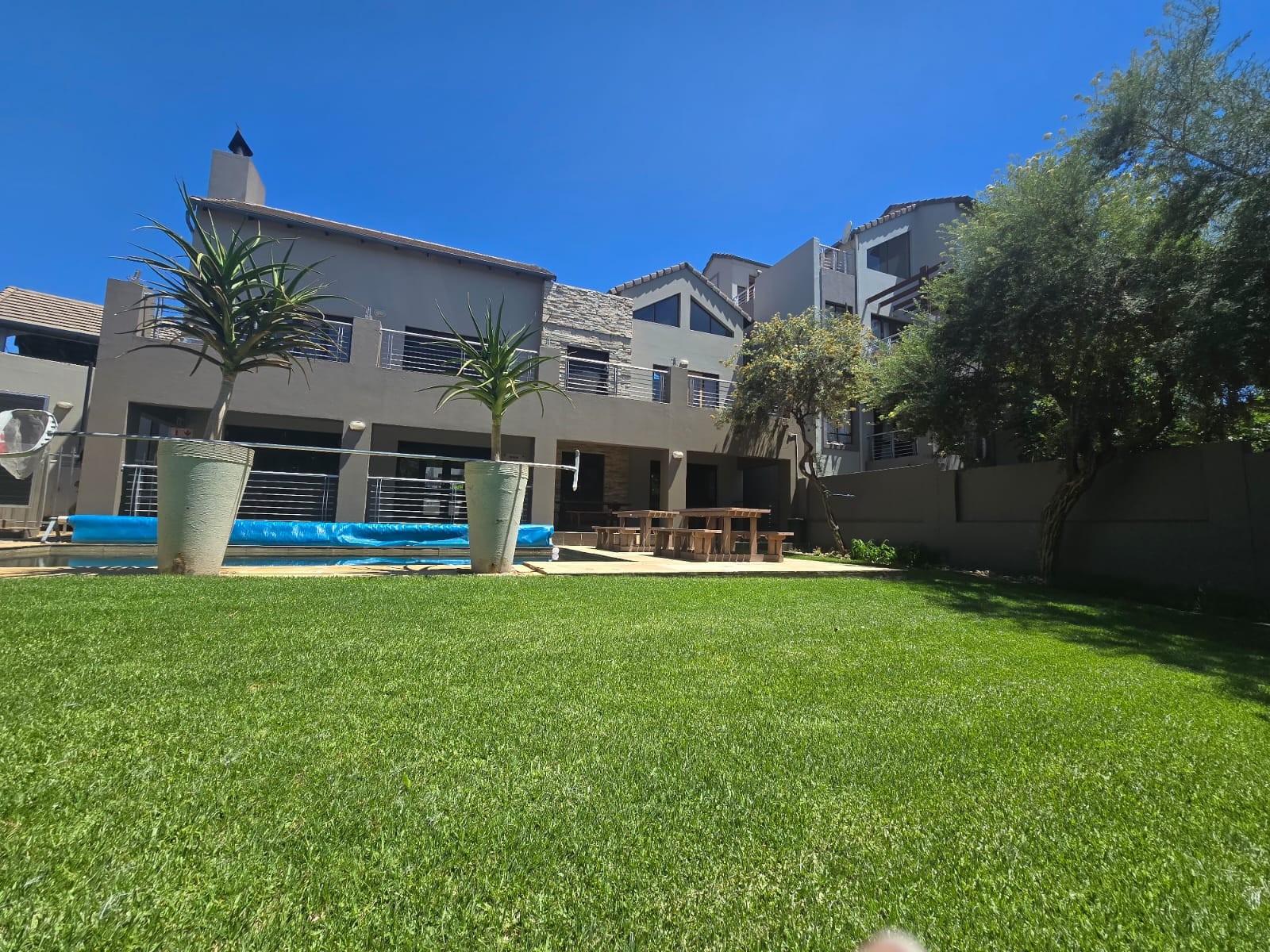 Apartment For Sale in Sunninghill, Sandton